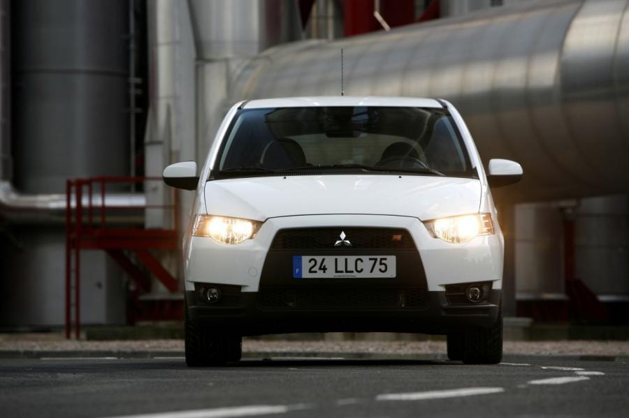  Mitsubishi Colt Ralliart 2009 года  (фото 38 из 60)